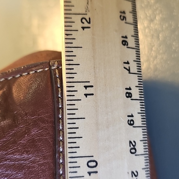 Liz Clayborne Genuine Leather Elegant Brown Women's Bag. Gold Hardware. - Picture 4 of 14